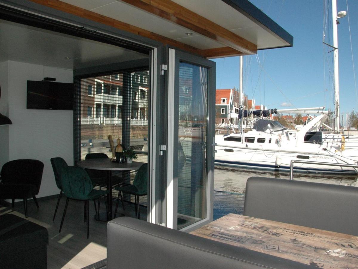 فندق Beautiful Houseboat In The Harbour Of Volendam Near Centre المظهر الخارجي الصورة
